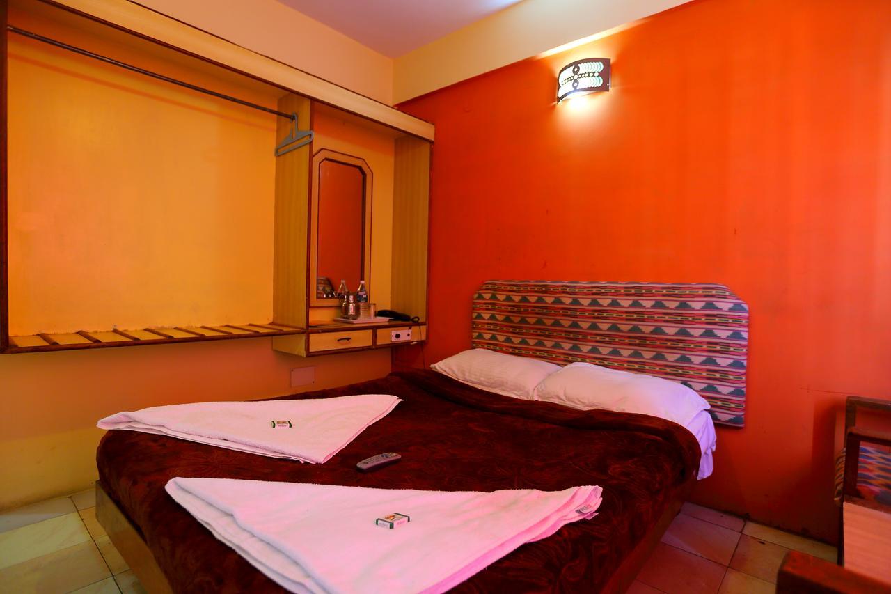Hotel Charring Cross Utakamand Zewnętrze zdjęcie